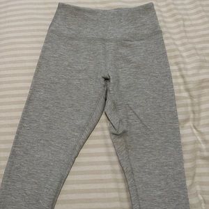 Alo Yoga gray waffle leggings
